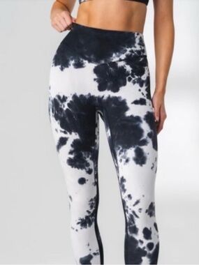 Balance Athletica Black & White Tie-Dye High-Waist Leggings